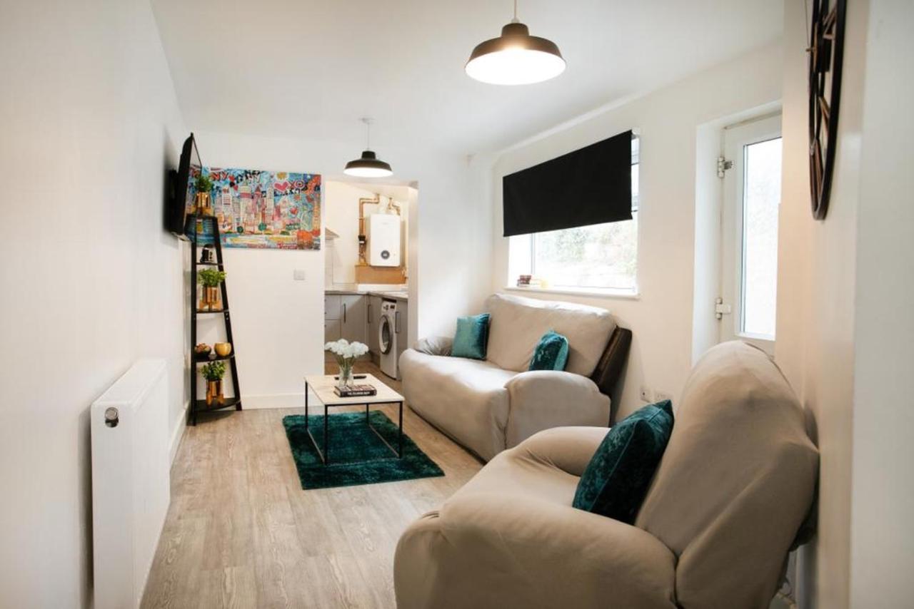Spacious 2 Bedroom Apartments - 5 Mins From Qmc, Universities And City Centre! Nottingham Exterior foto