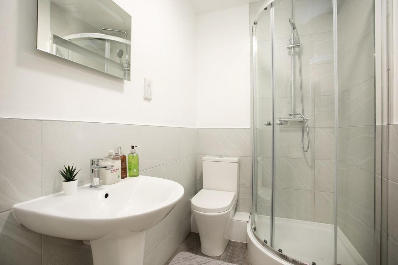 Spacious 2 Bedroom Apartments - 5 Mins From Qmc, Universities And City Centre! Nottingham Exterior foto