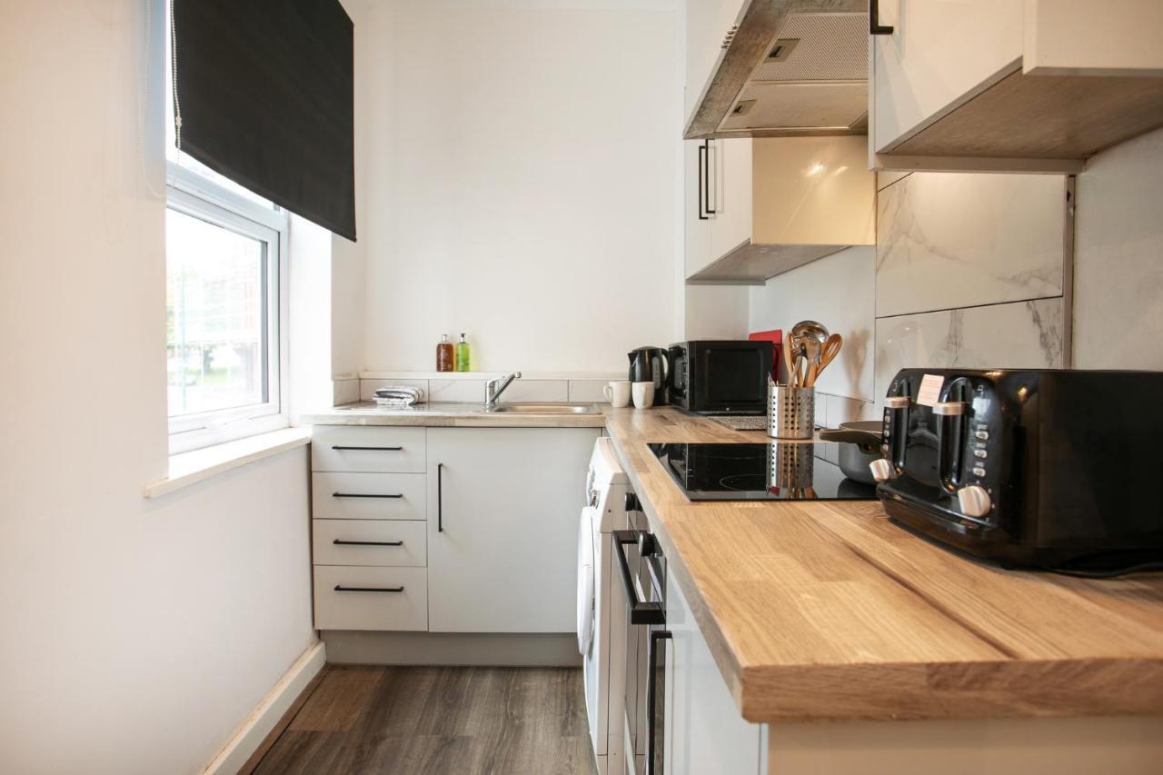 Spacious 2 Bedroom Apartments - 5 Mins From Qmc, Universities And City Centre! Nottingham Exterior foto